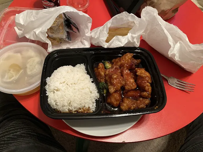 Pearl River Asian Cafe 1