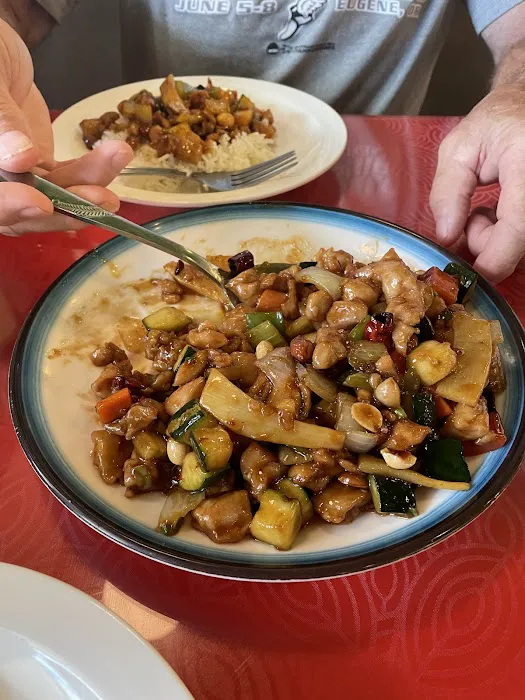 Wonder Wok Restaurant and Bar 2