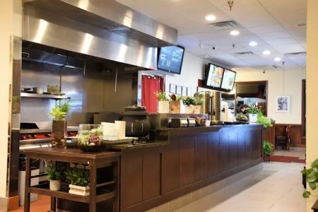 Wok 'N Roll Chinese Cafe