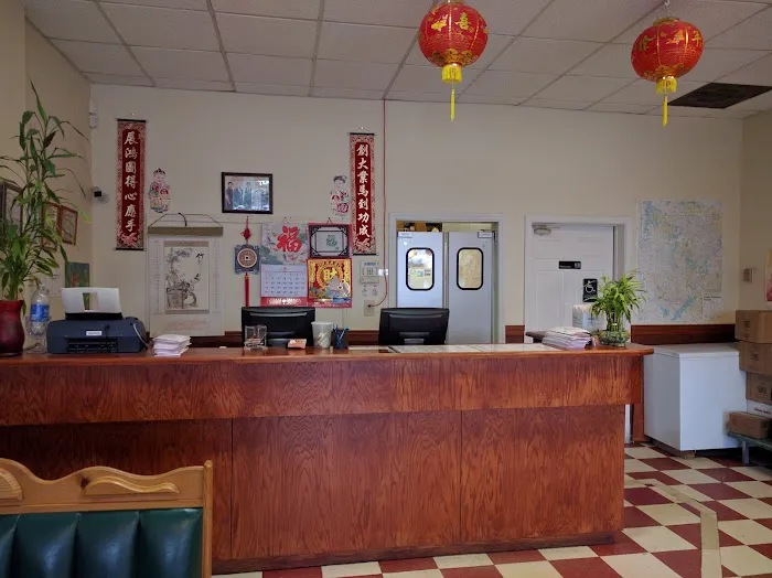 New Han's Chinese Restaurant 7