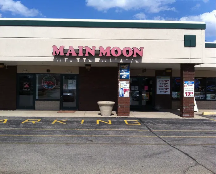 Main Moon 3