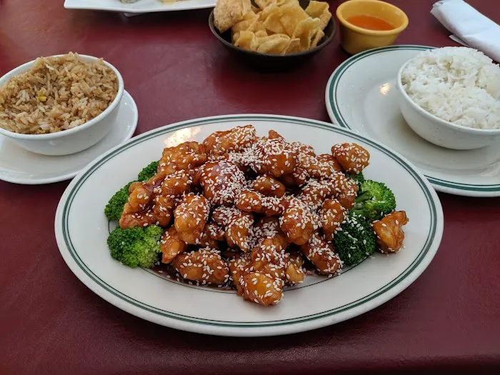 Oriental Cafe Sushi Bar & Chinese Cuisine 2