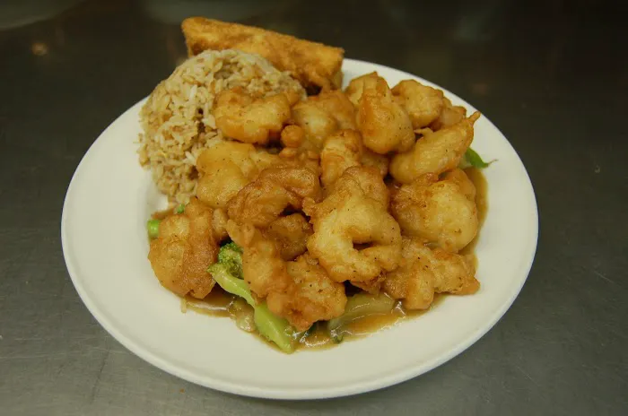 Yee Chinese Restaurant 6