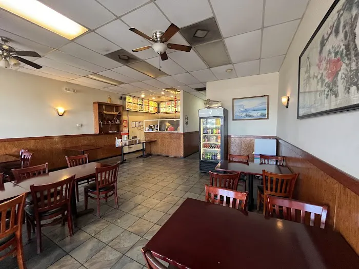 GOLDEN DRAGON CHINESE RESTAURANT 2