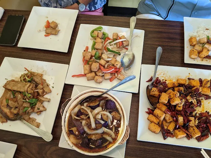 BHG Chinese Bistro 麻辣香 7