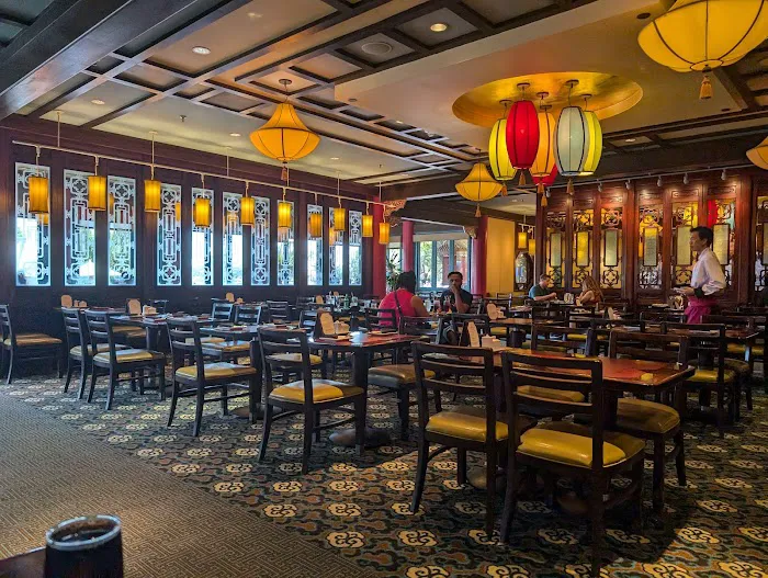 Nine Dragons Restaurant 8