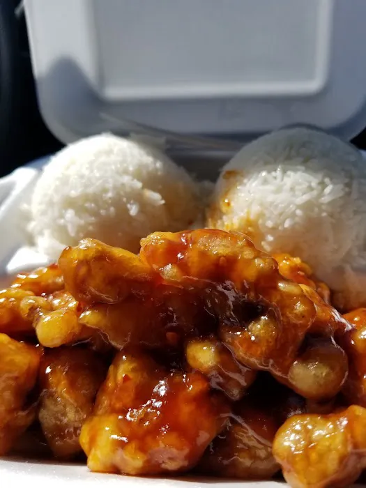 Wong's Golden Wok 6