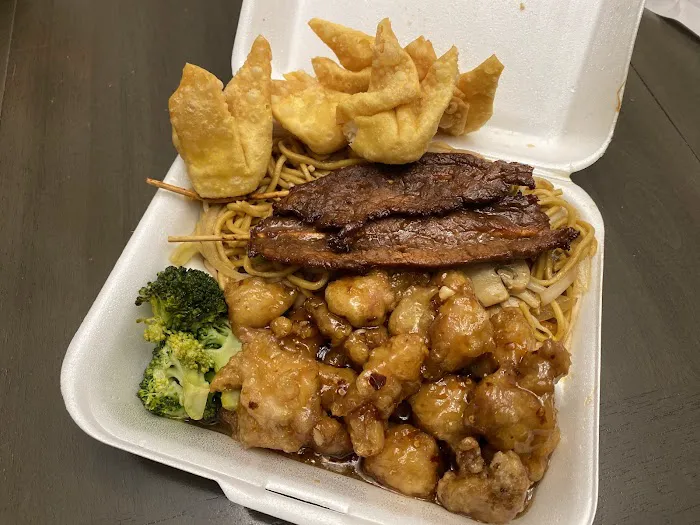 Charlie Chan's Restaurant 7