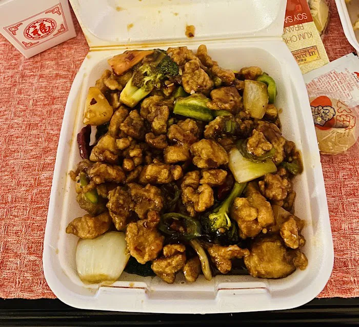 Golden Phoenix Chinese Cuisine 9