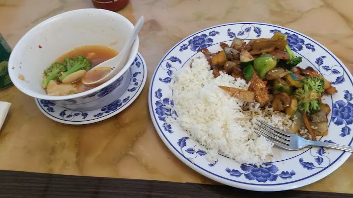 Hot wok Chinese food 3