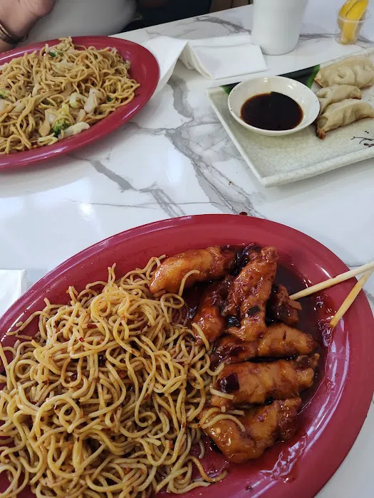 Yummy Noodle House 5