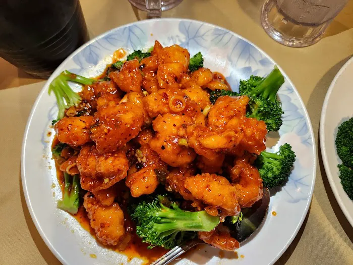 Golden Dragon 8