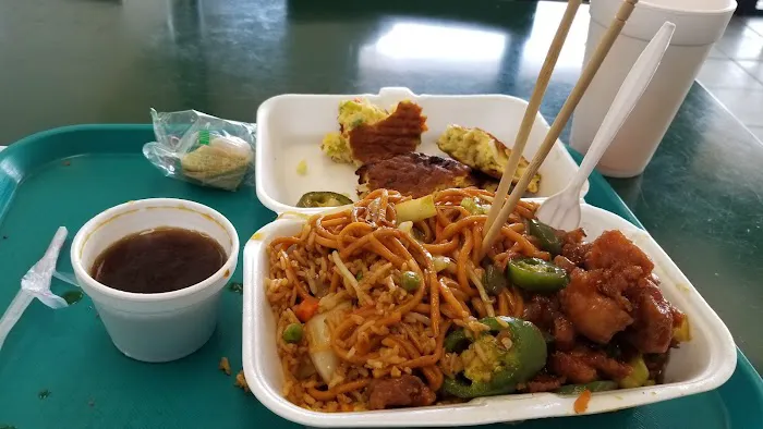 Lucky Chinese Food 1