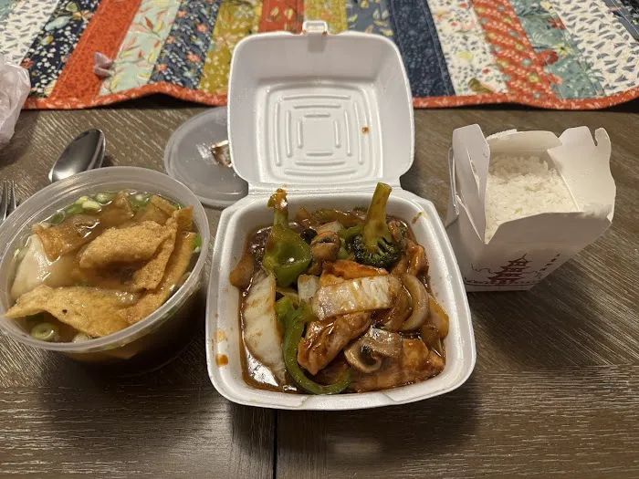 Wok Cuisine Chinese Restaurant & Sushi Bar 6