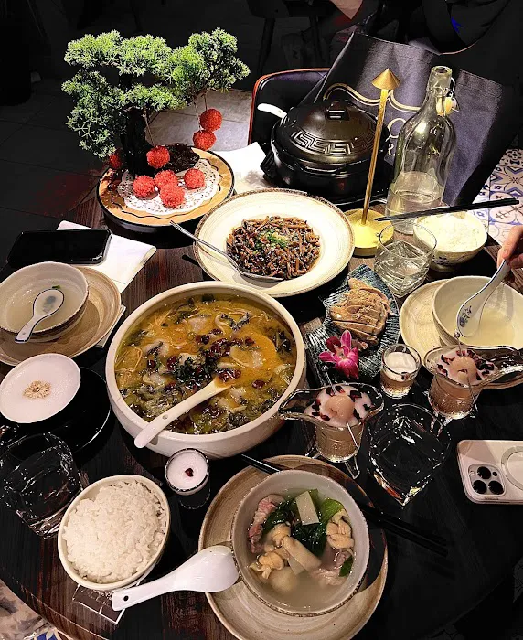Yum Cha Chinese Kitchen & Bar 姑苏里 4