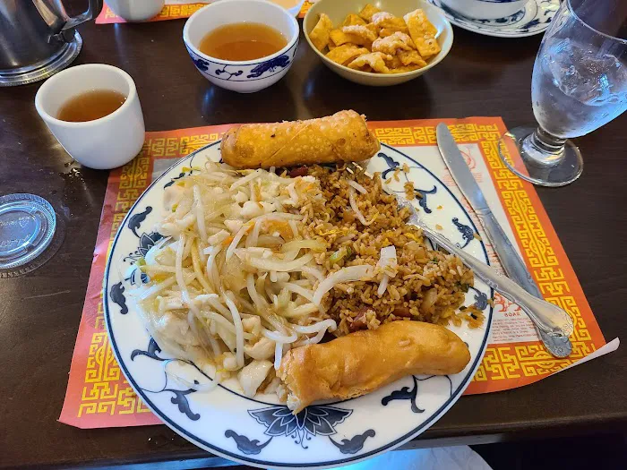 New King Yen Chinese Restaurant 10