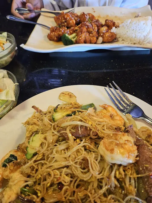 East Moon Asian Bistro 10