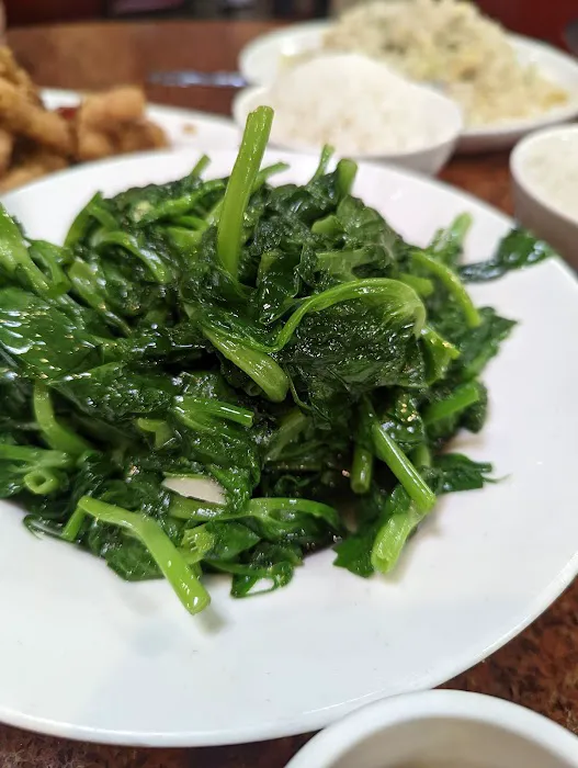East Pearl Restaurant 7
