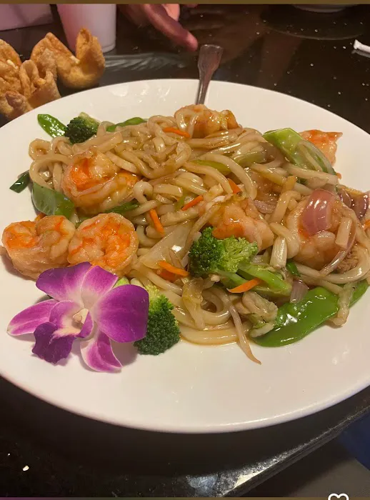 Sunrise Asian Cuisine Restaurant 8