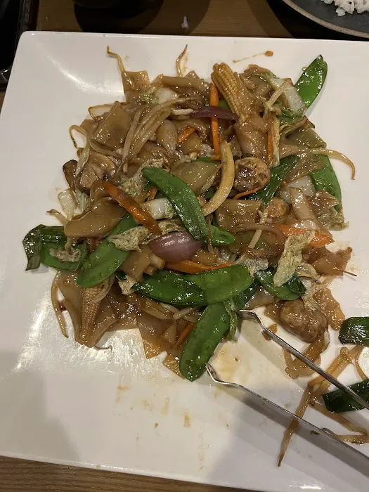 Eight Square 八方 - Chinese, Sushi & Bar 1