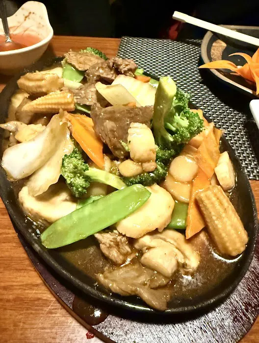 Eight Square 八方 - Chinese, Sushi & Bar 4