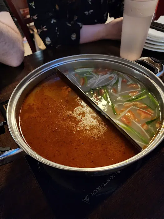 De Tasty Hot Pot Restaurant 10