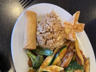 Moon China Bistro 0