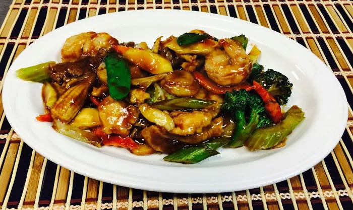 Moon China Bistro 7