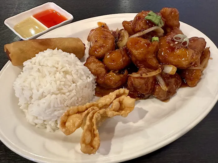 Moon China Bistro 5
