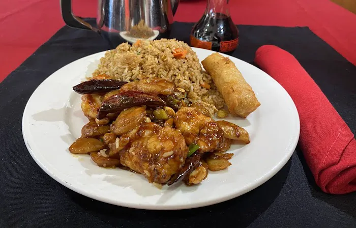 Golden Pagoad Chinese Restaurant 7