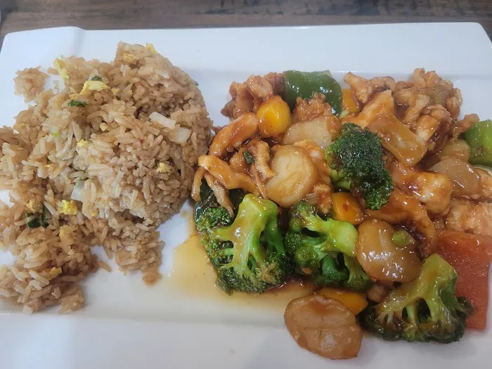 Asian Fusion Chinese & Japanese Cuisine 7