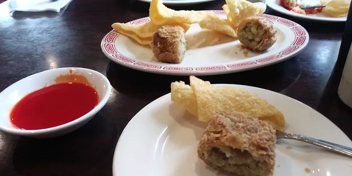 Lok Yaun Restaurant 1