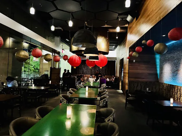 WU Chow - Downtown 9