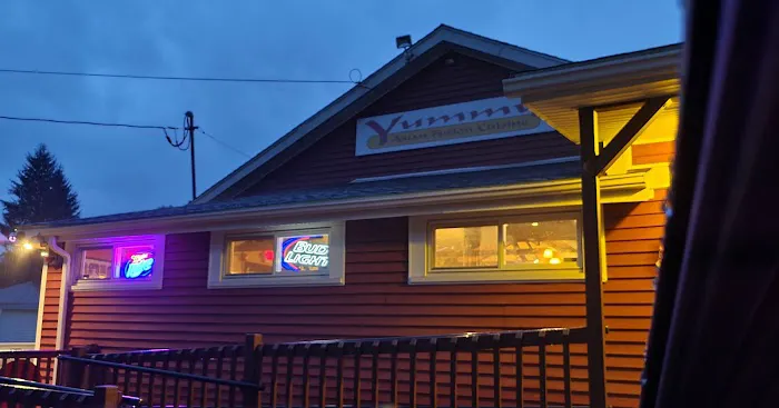 Yummy’s Restaurant 9
