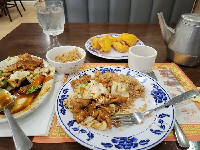 Lee's Hunan Chinese Restaurant 1