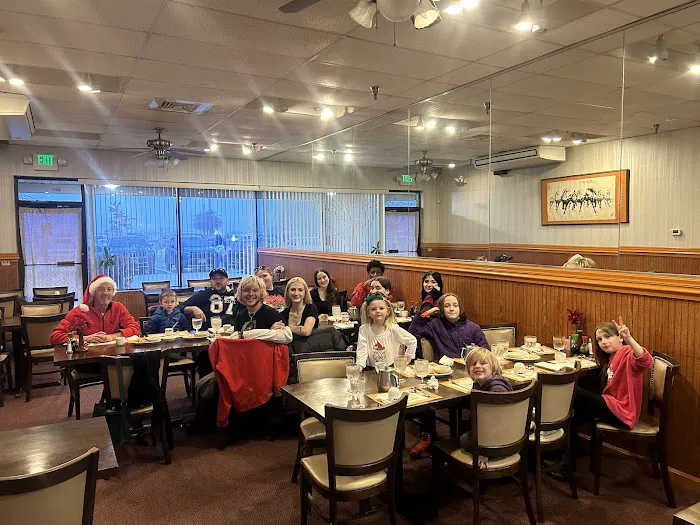Lee's Hunan Chinese Restaurant 4