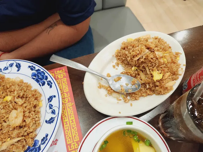 Lee's Hunan Chinese Restaurant 9
