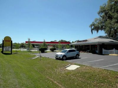Mya's Noodle House 0