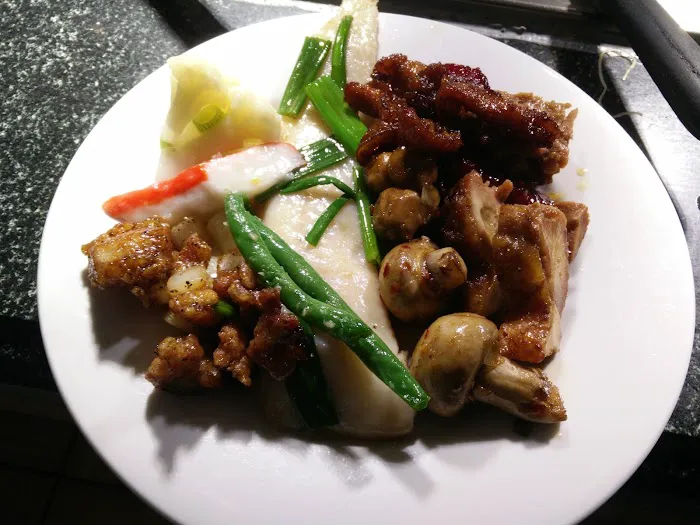 New Golden House Restaurant 9