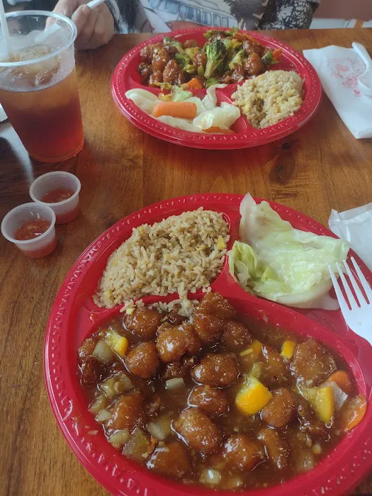 Fong's Asian Kitchen 9