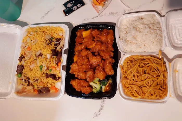 Lin's Kitchen 4