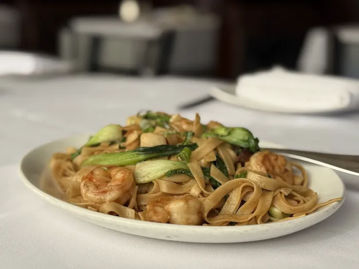 Jimmy Wan's Restaurant & Lounge 10