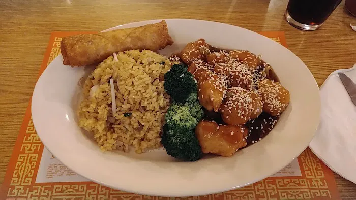 Golden Crown Chinese Restaurant 2