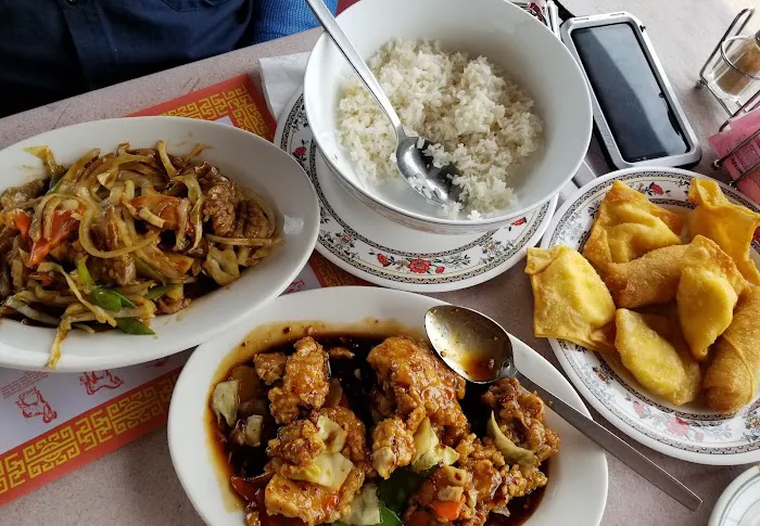 Lee's Hunan Chinese Restaurant 9