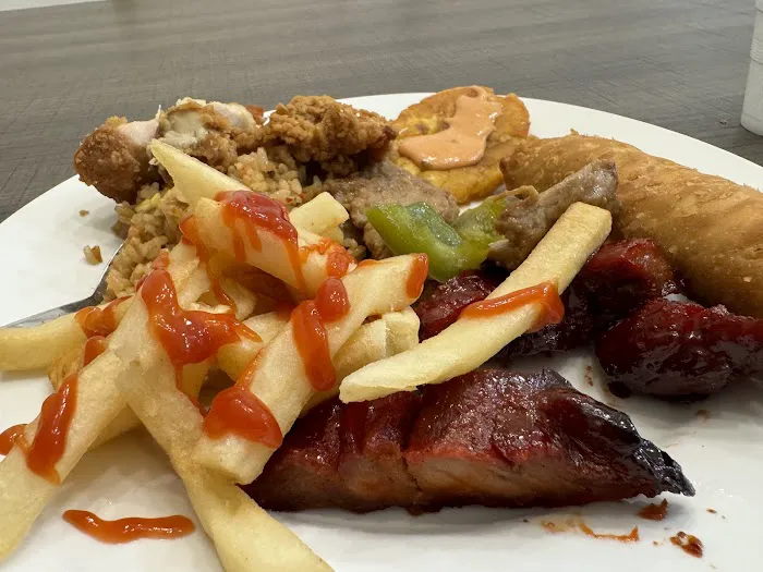 Pa' Los Chinos Restaurant Melao Plaza 3