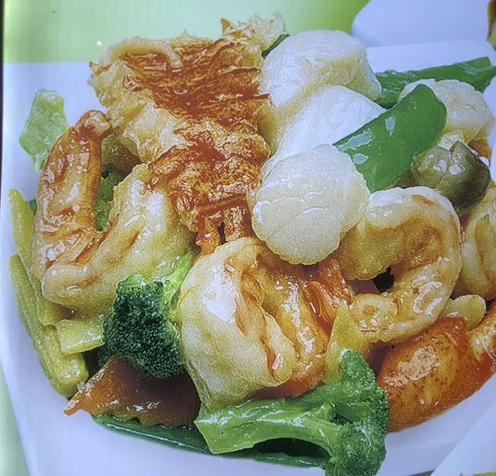 East Wok New York Style Chinese Cuisine 9