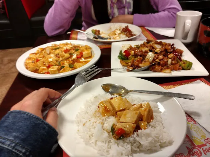 Fu House Chinese Food and Sushi 9