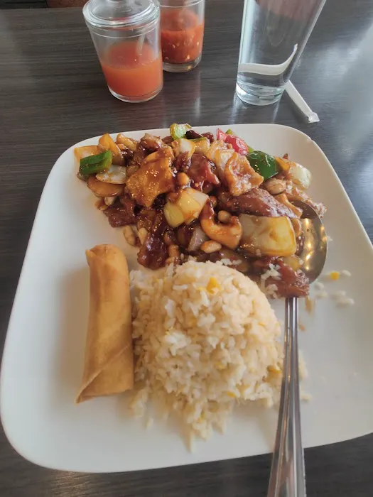 Lotus Chinese Cuisine 9