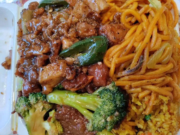 Lucky Chinese Food 8