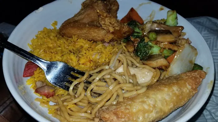 Huas Garden Chinese Restaurant 9